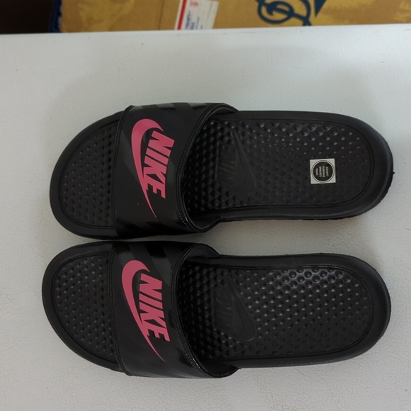 Sandals - Picture 2 of 5